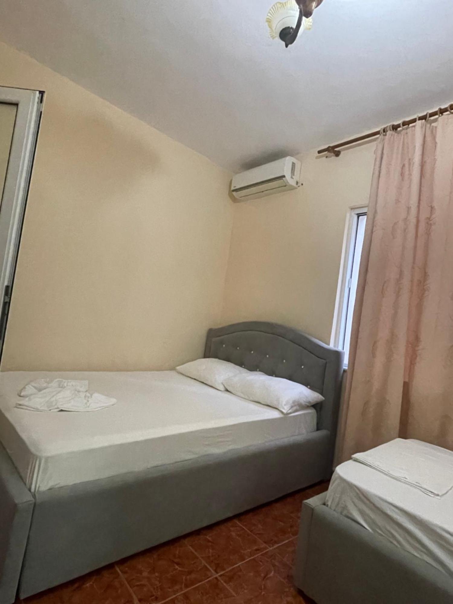 Hotel Gjika Sarande Bagian luar foto