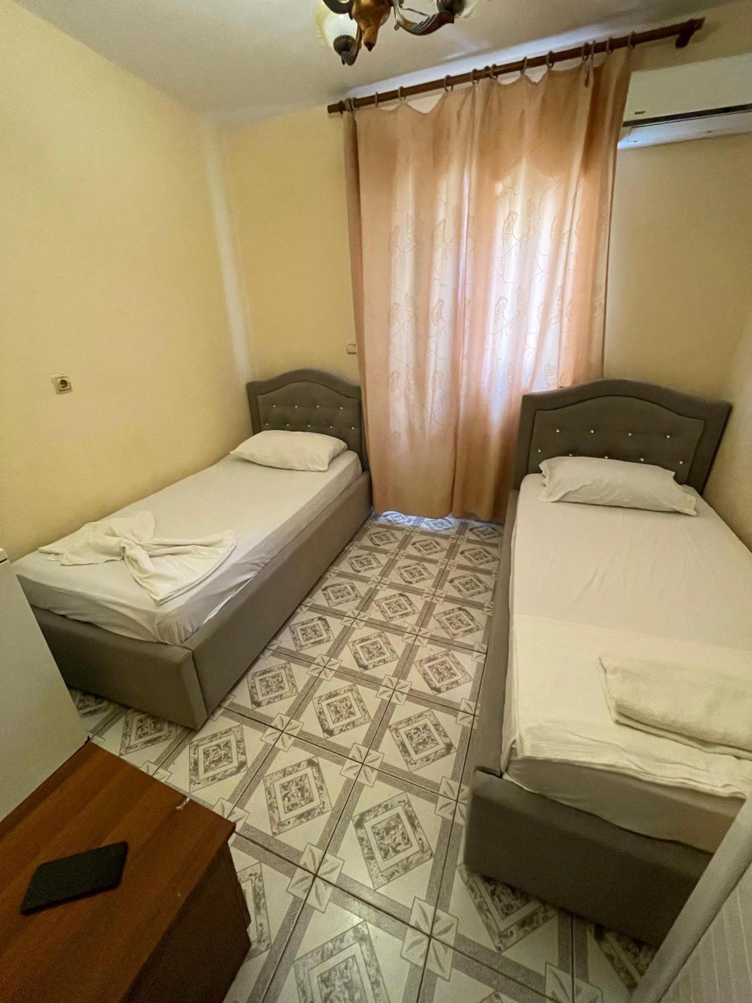 Hotel Gjika Sarande Bagian luar foto